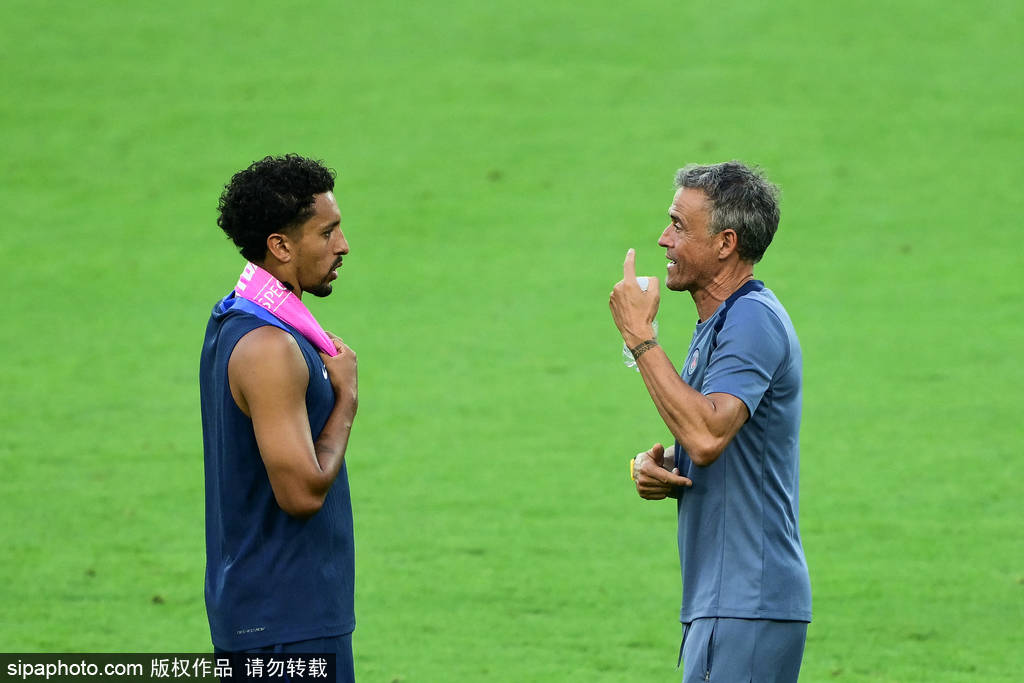 巴黎圣日耳曼：法甲赛场的独孤求败之旅