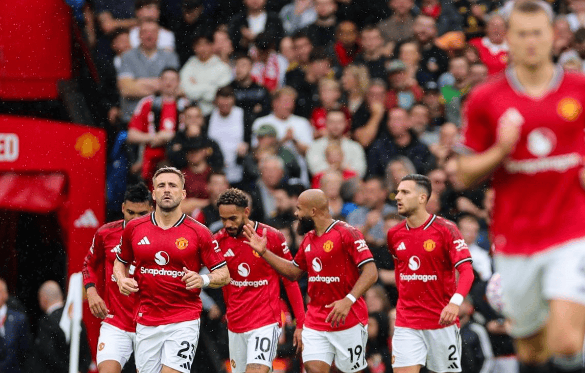 英超最新积分战报:曼联桑德兰纷纷绝杀,热刺爆冷,纽卡3场不胜