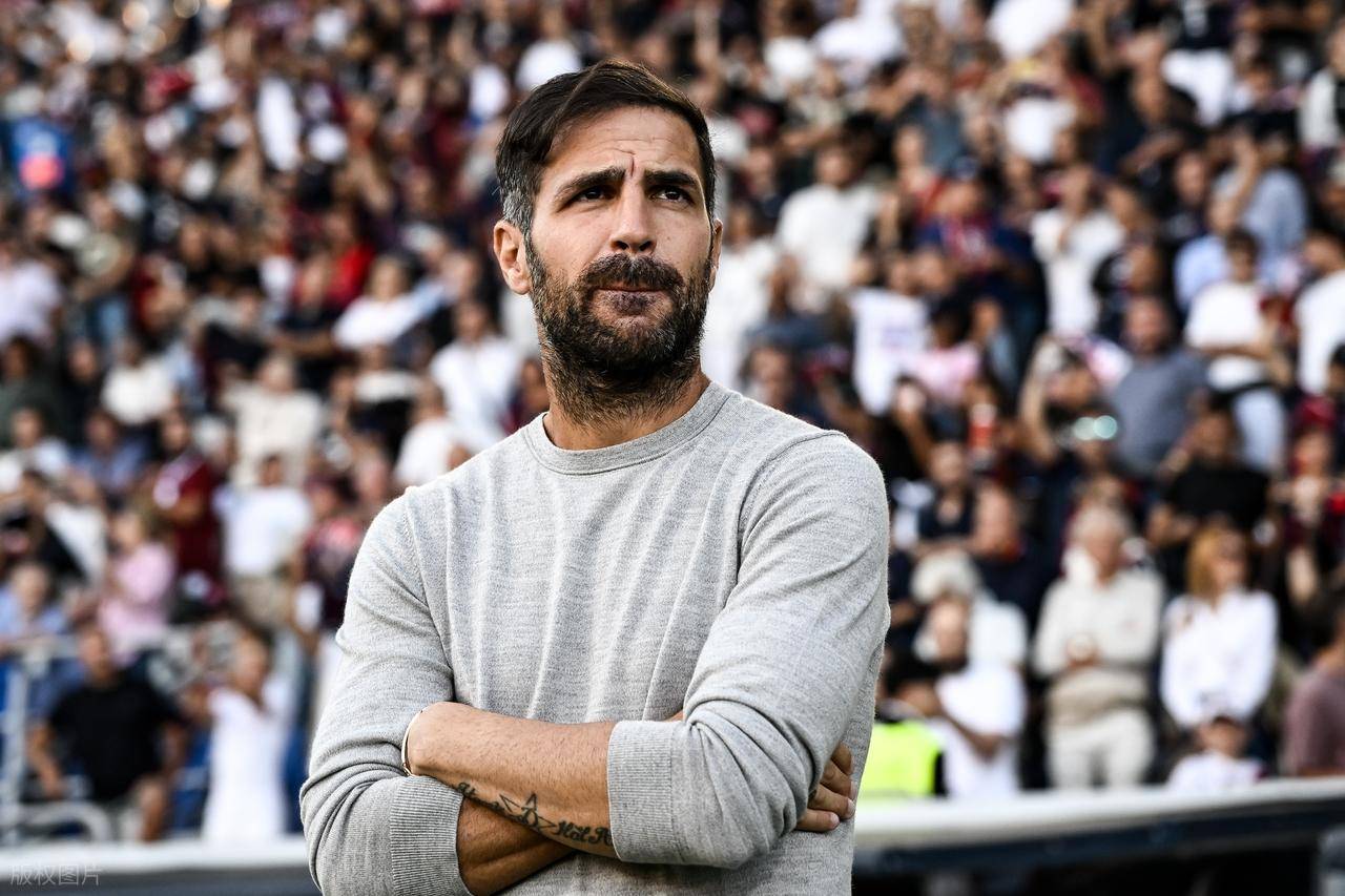 1-0，意甲第16掀翻意甲第3，38岁法布雷加斯率队不敌意甲7冠王