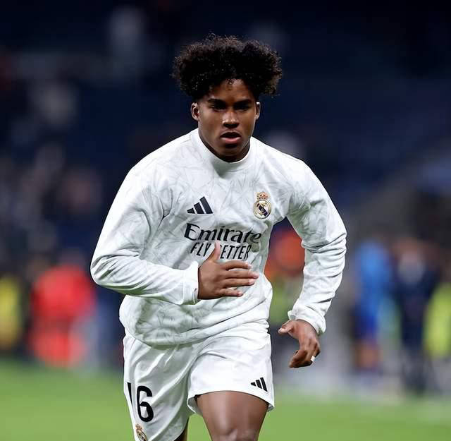 沦为弃子！皇马9号考虑离队，渴望踢欧冠